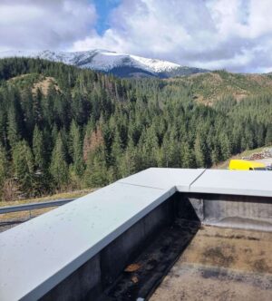 Oplechovanie atiky montážnym systémom