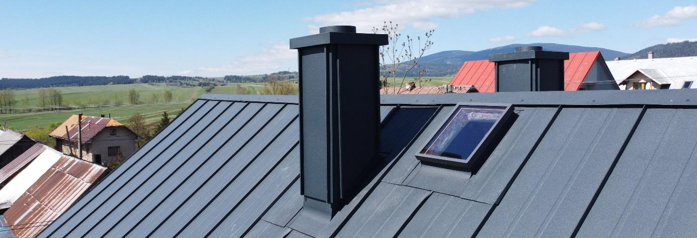 Horné oplechovanie (kazetové oplechovanie komína)
